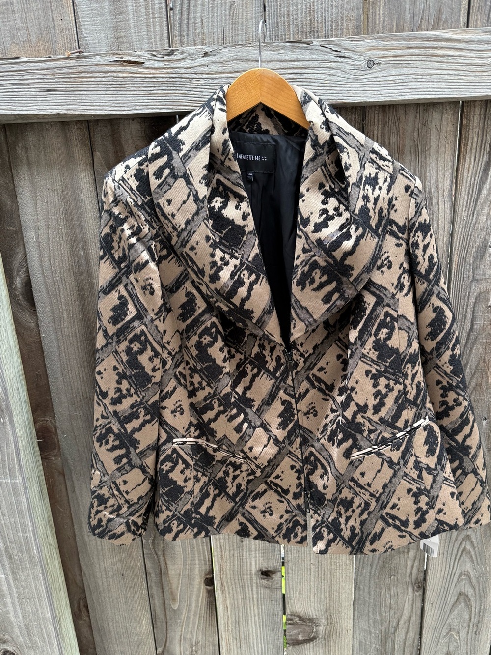 Lafayette 148 New York Beige and Black Patterned Blazer